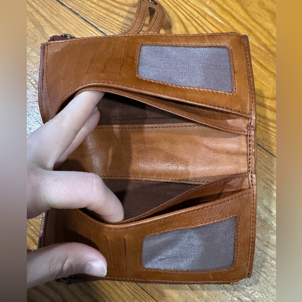 Artisan Woven Leather Wallet - Picture 4 of 7